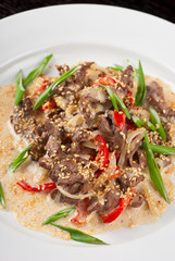 sliced beef roasted with vegetables