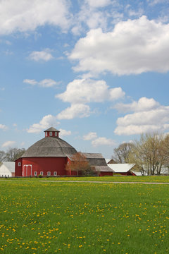 Red Round Barn