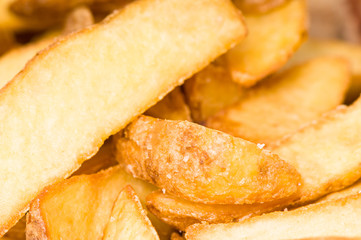 Fried salt potato wedges