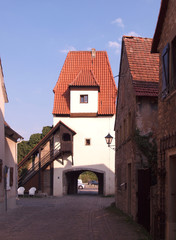 Fototapeta na wymiar Stadttor w Sulzfeld am Main