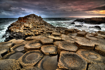 Sunset at Giant's Causeway (HDR) - obrazy, fototapety, plakaty