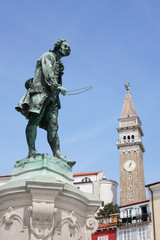 Fototapeta na wymiar Pomnik Giuseppe Tartini