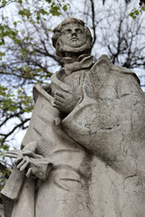 Fototapeta na wymiar Statue of Almeida Carrett in Lisbon