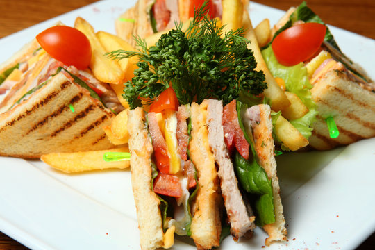 Sandwich on a Plate