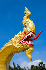 Fototapeta na wymiar Dragon statue at a temple in Hua Hin, Thailand