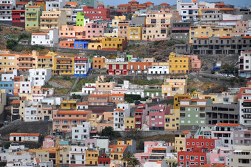 la gomera - bunte häuser