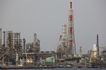 Fototapeta na wymiar 日本の石油精油所