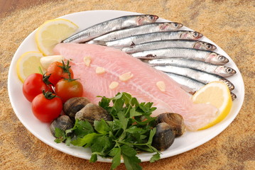 ACCIUGHE PERSICO E VONGOLE 2