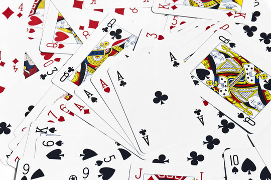 Poker d'assi sulle carte