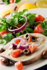 Pesce Spada con Insalata mista