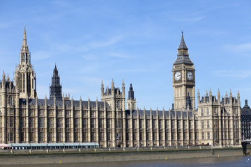 Fototapeta na wymiar Big Ben und Pałac Westminsterski