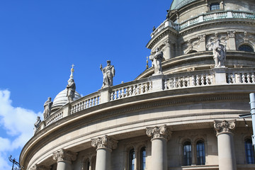 Fototapeta na wymiar Saint Stephen basilica in Budapest