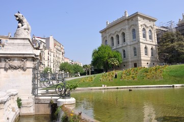 Fototapeta na wymiar jardin du palais longchamp, Marseille 10