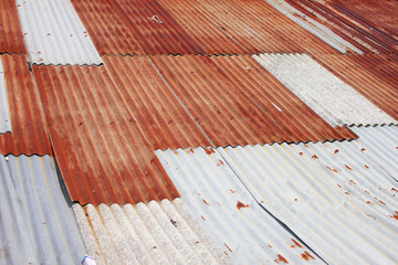Obraz na płótnie Canvas Tin roof in Rangsit, Thailand.