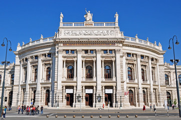 Fototapeta na wymiar Burgtheater w Wiedniu