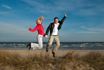 Sprünge am Strand