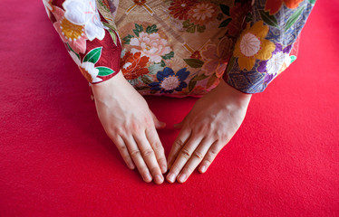 振り袖姿の女性