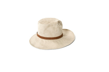cappello su fondo bianco isolato