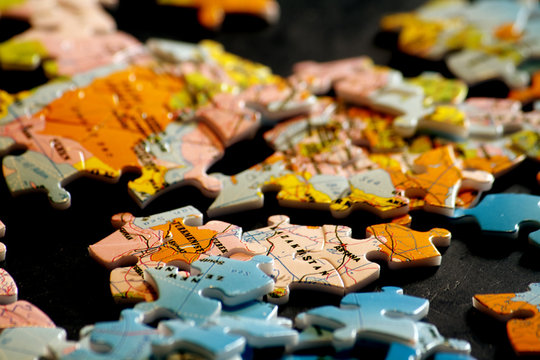 puzzle globe