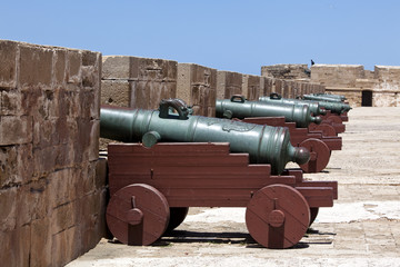 Fototapeta na wymiar Kanonen w Essaouira