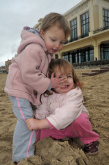little girls fighting
