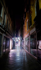Fototapeta na wymiar night view of Venice street, Italy