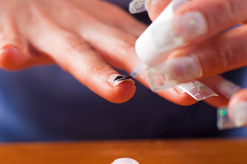 Artificial fingernails