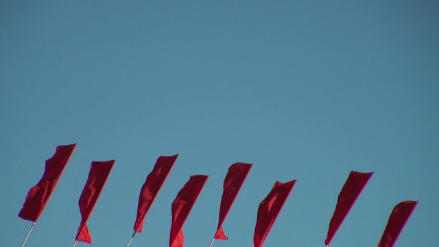 flags wind
