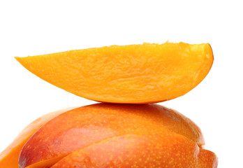 Fototapeta na wymiar Fresh mango slice isolated on white