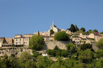 Fototapeta na wymiar France, le village de Bonnieux en Provence