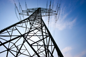 Hochspannung Mast 