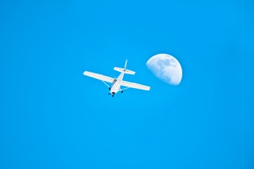 Avion & Lune