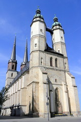 Fototapeta na wymiar Rynek Kościół Matki Bożej