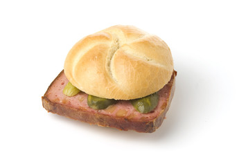 Leberkäs Semmel Käse Gurkerl