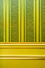 Grüne Streifentapete © by-studio