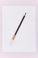 書道の筆と半紙