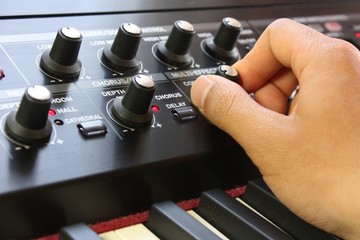 synthesizer and sound effect control