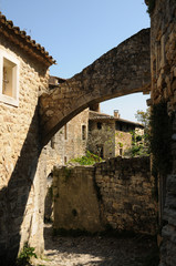 France, le village d’Oppède en Provence
