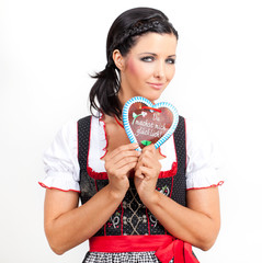 Oktoberfest Bedienung mit Lebkuchenherz