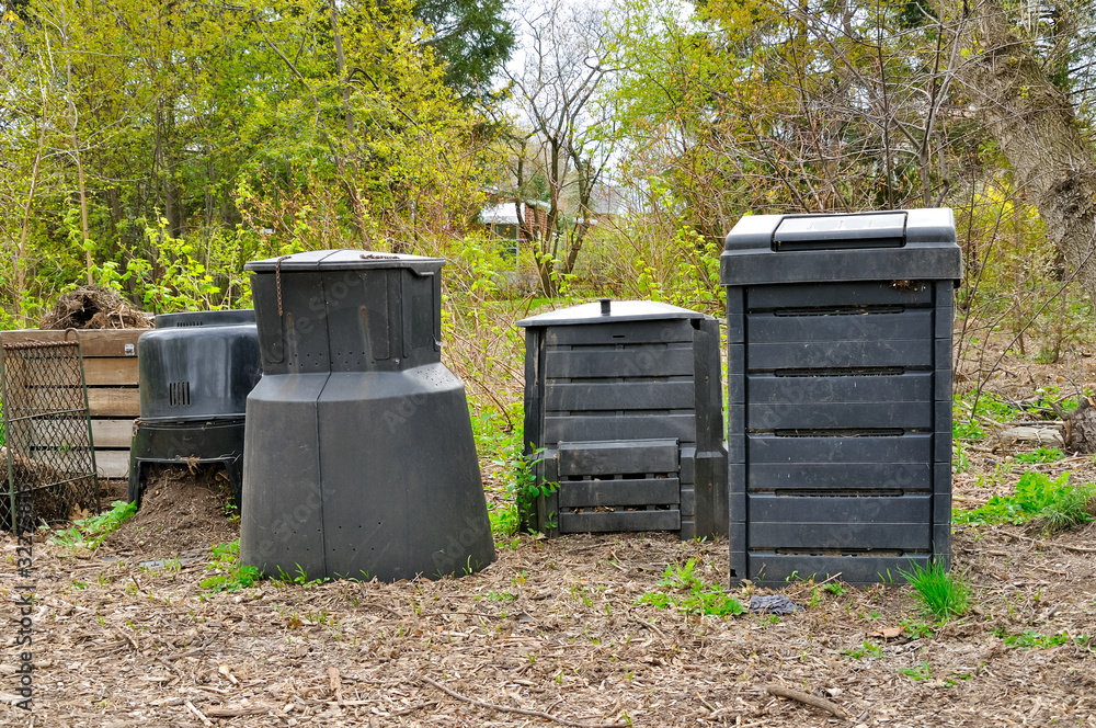 Wall mural plastic compost bins