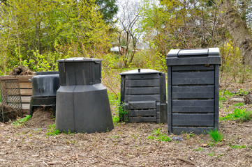 Plastic compost bins
