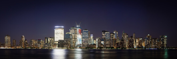 Fototapeta na wymiar NEW YORK CITY may 5, 2011. Lower Manhattan at sunset panorama fr