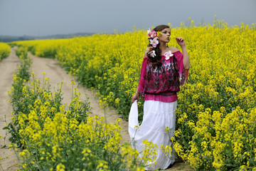 Fototapeta premium beauty, girl, nature, outdoor, relax, sensuality, spring