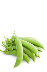 白バックにスナップエンドウ