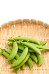 スナップエンドウと笊