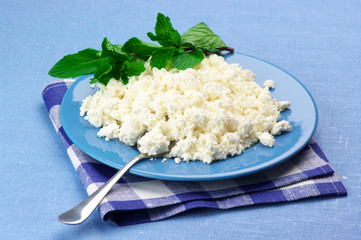Cottage cheese with mint