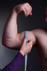 measuring bicep