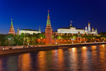 Fototapeta premium Kremlin in Moscow at night