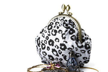 The handwork does bag and  jewelry