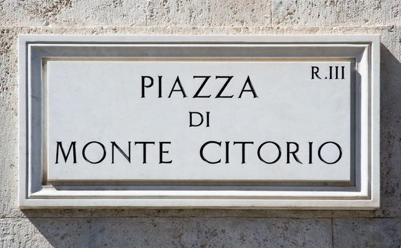 Targa toponomastica, Roma